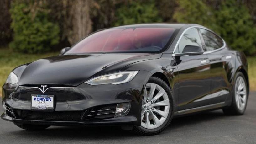 TESLA MODEL S 2018 5YJSA1E24JF244677 image